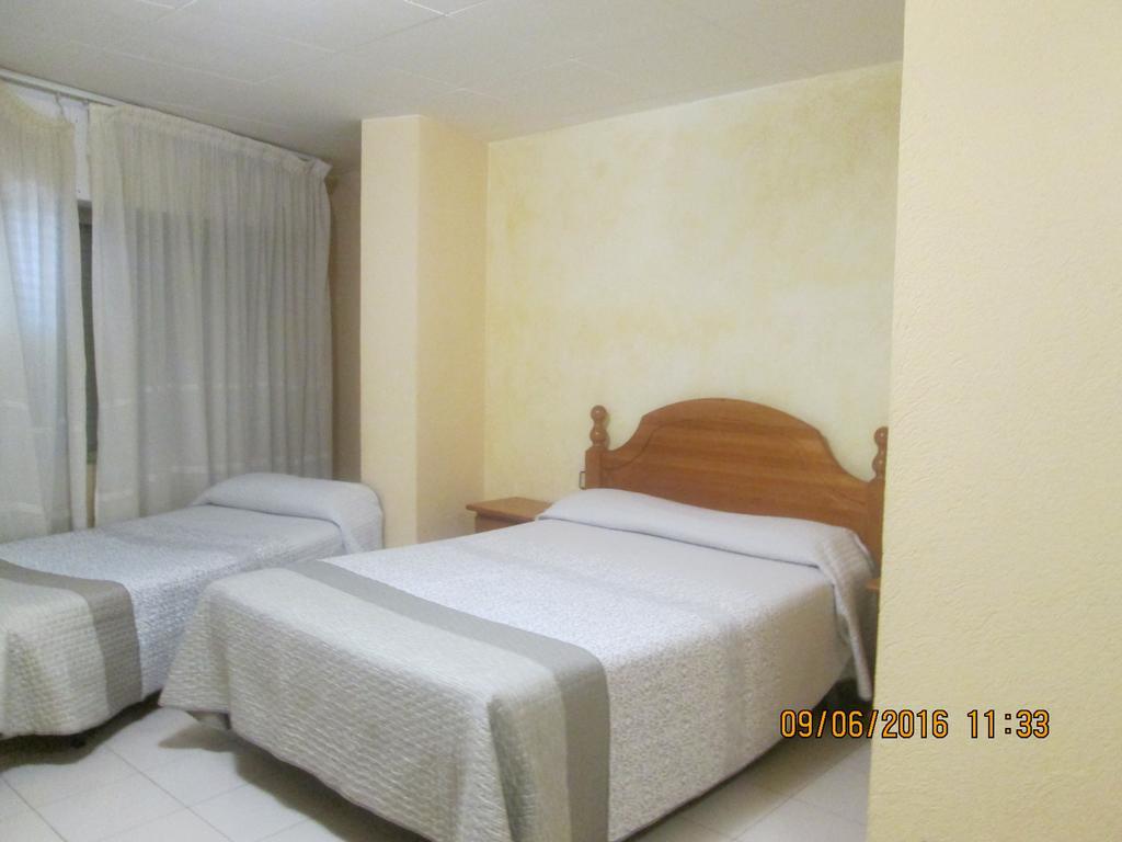 Pensio L'Avi Pep Hotel Saus Buitenkant foto